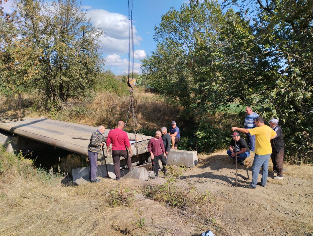 Липецкие специалисты восстановили мост в селе Малоянисоль.