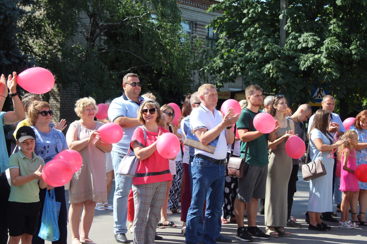 Торжественное награждение семей в пгт. Володарское.