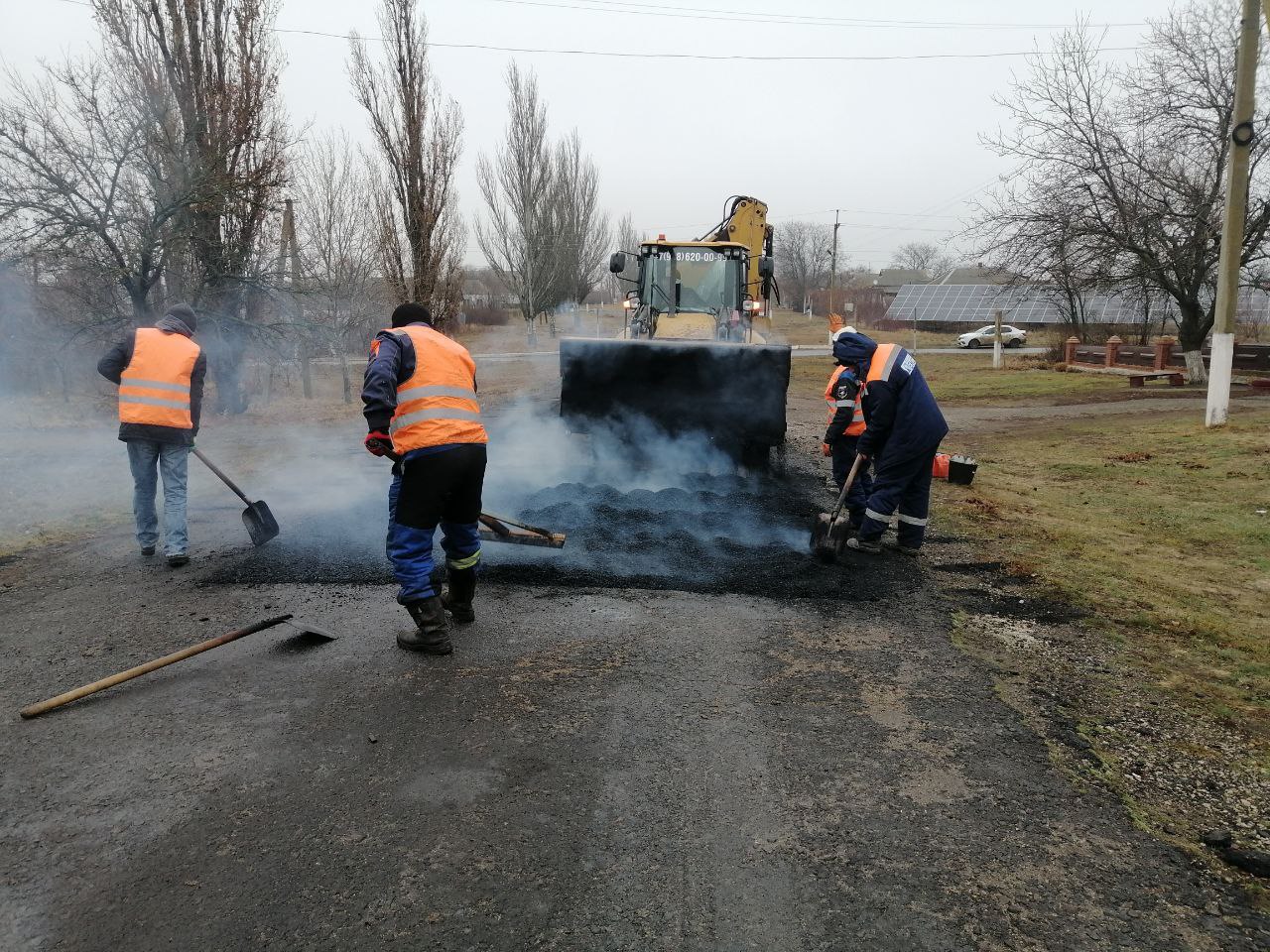 В селе Зеленый Яр Володарского муниципального округа завершен ремонт  муниципальных дорог по улицам Ленина, Молодежная  и Советская..