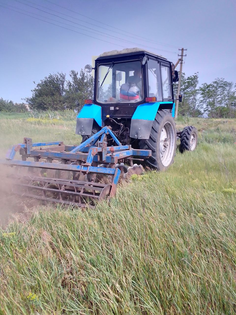 В Володарском муниципальном округе проводятся работы по противопожарной опашке населенных пунктов..