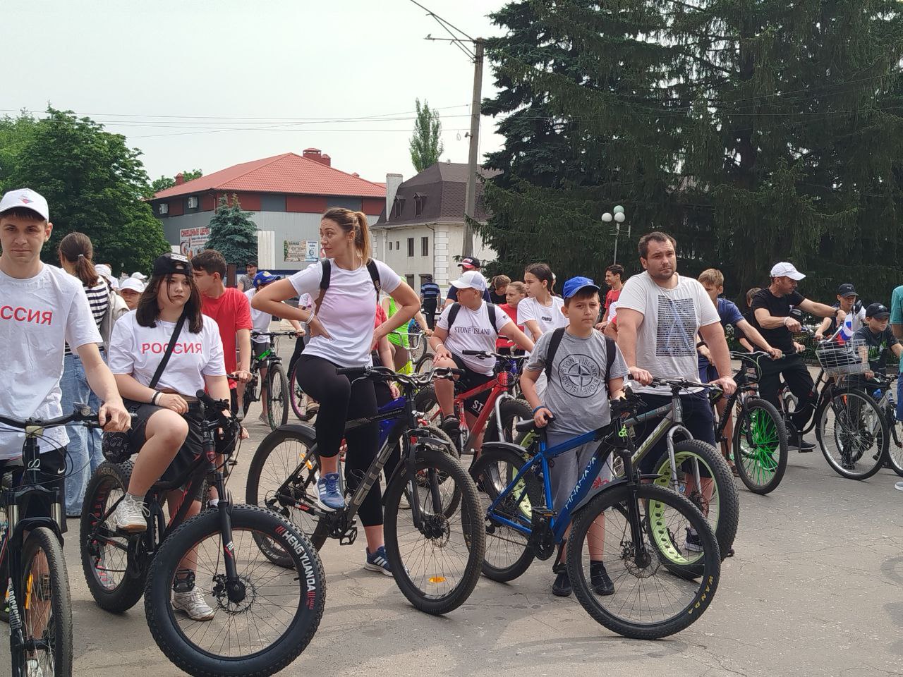 «СПОРТИВНЫЙ ДОНБАСС» .