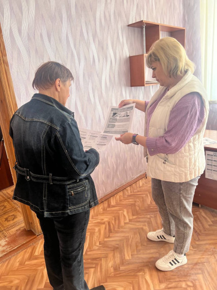 В Володарском муниципальном округе проведены профилактические мероприятия, направленные на повышение осведомленности пожилых граждан о распространенных схемах мошенничества и способах защиты от них.. В Володарском муниципальном округе проведены профилактические мероприятия, направленные на повышение осведомленности пожилых граждан о распространенных схемах мошенничества и способах защиты от них..