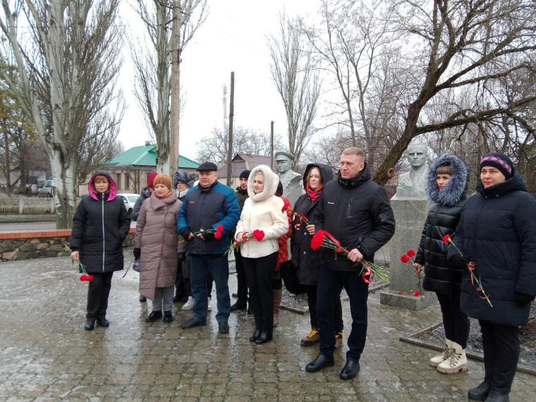 Помним Героев. Помним Героев.