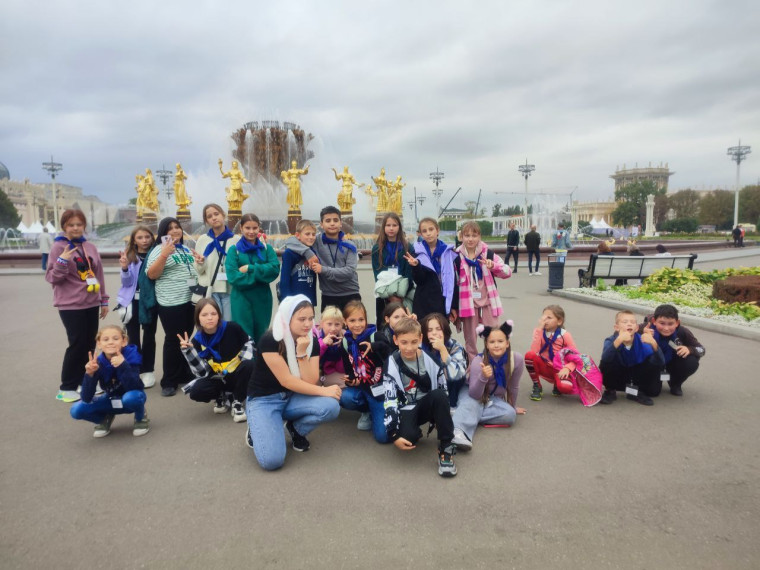 Школьники Володарского района посетили Москву.
